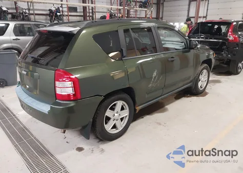 2008 Jeep Compass Sport z USA, uszkodzony, nr VIN 1J8FF47W28D534267